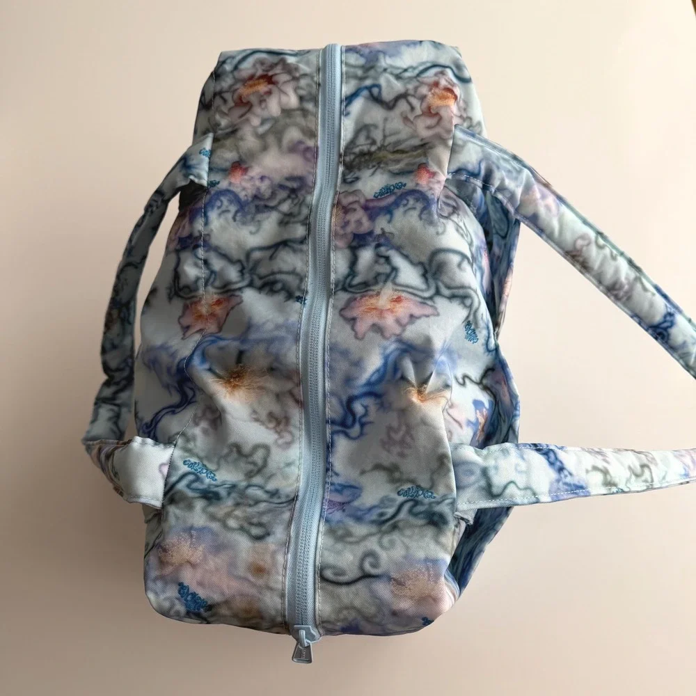Baggu x Collina Strada NWT Small Cloud Carry On Tote in Blue Thorns Print
